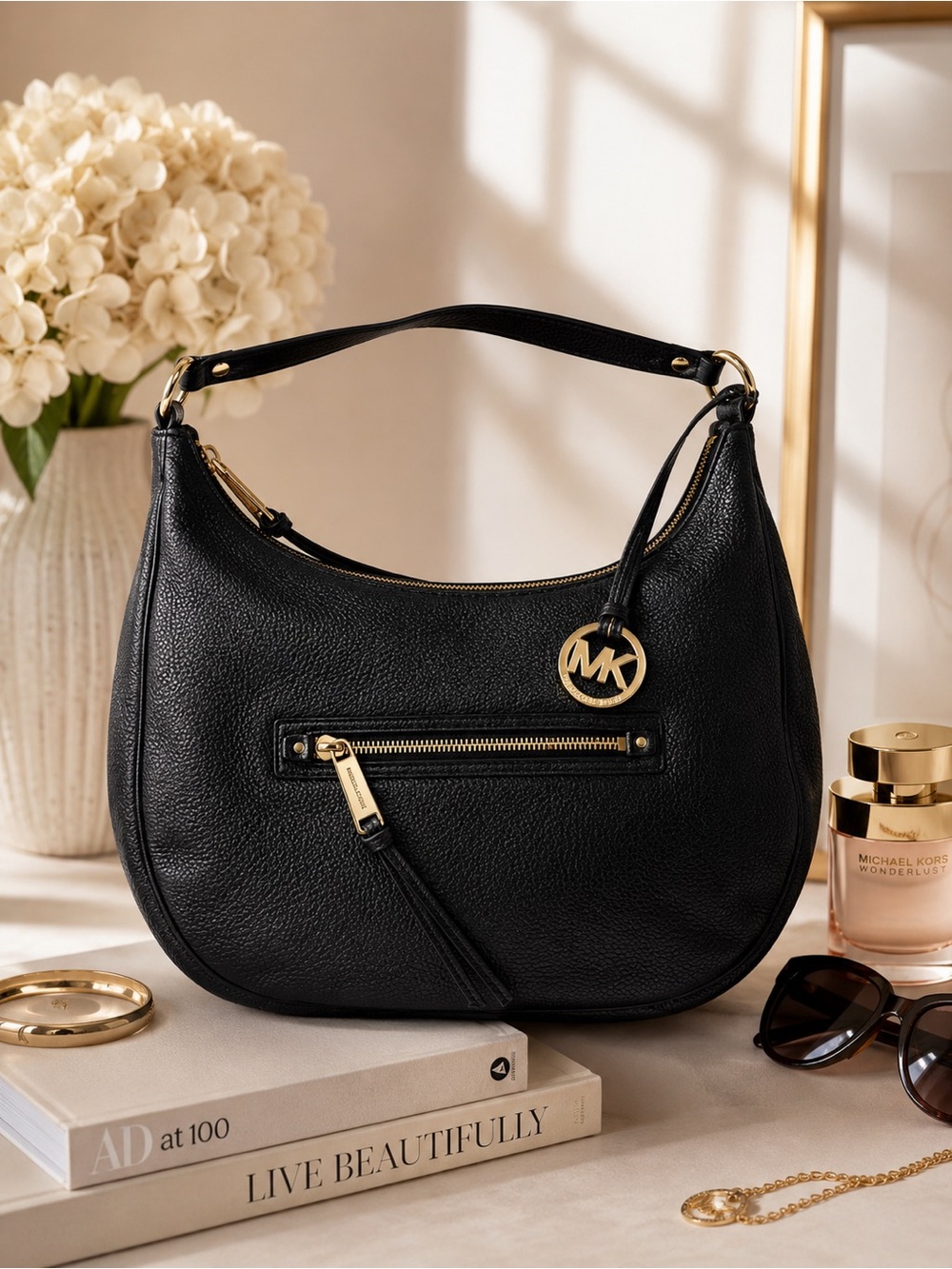 🖤 Michael Kors Pebbled Leather Hobo Shoulder Bag – Black & Gold Hardware